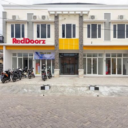 Reddoorz Syariah @ Kebraon Hotel Surabaia Exterior foto