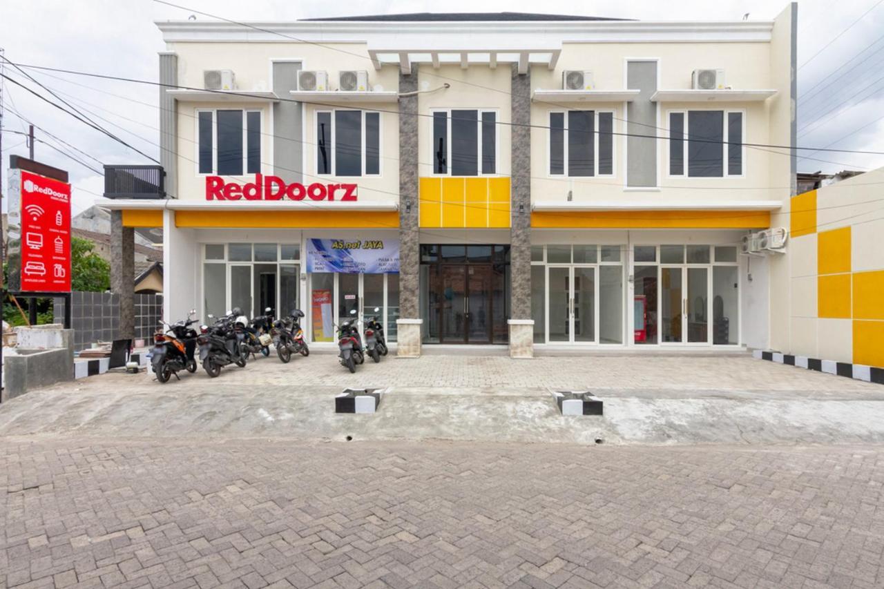 Reddoorz Syariah @ Kebraon Hotel Surabaia Exterior foto