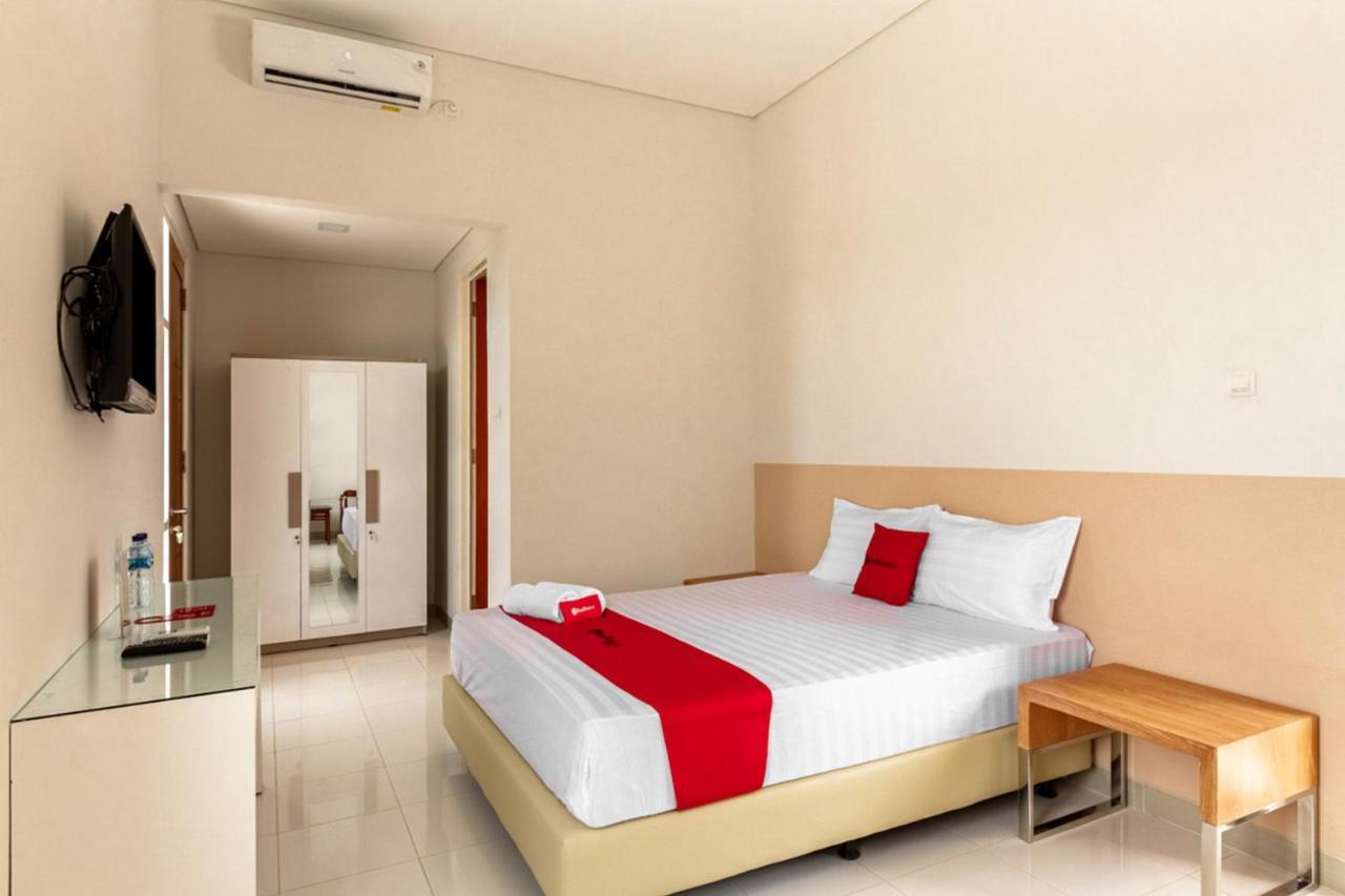 Reddoorz Syariah @ Kebraon Hotel Surabaia Exterior foto
